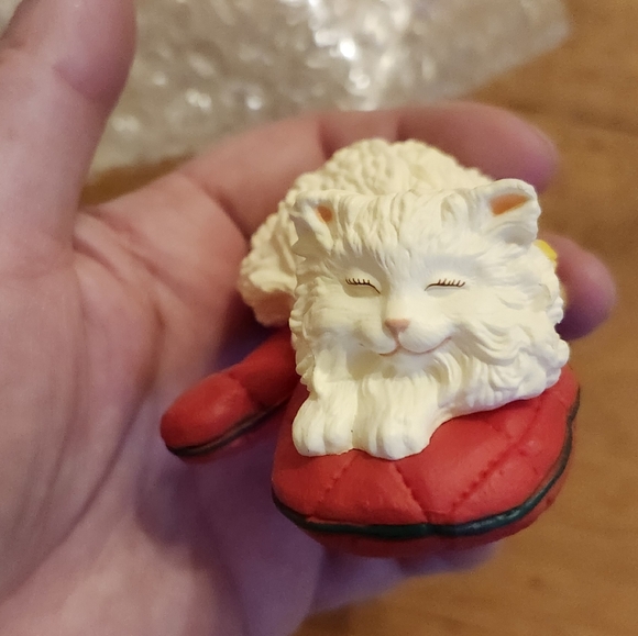 Hallmark Keepsake Cat Ornament New Old Stock Dated 1995 - Picture 4 of 8